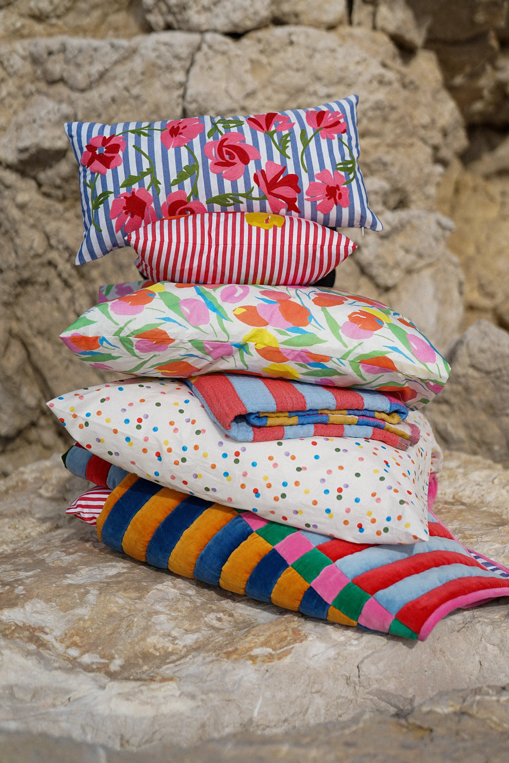 COUSSIN AVA TULIPES
