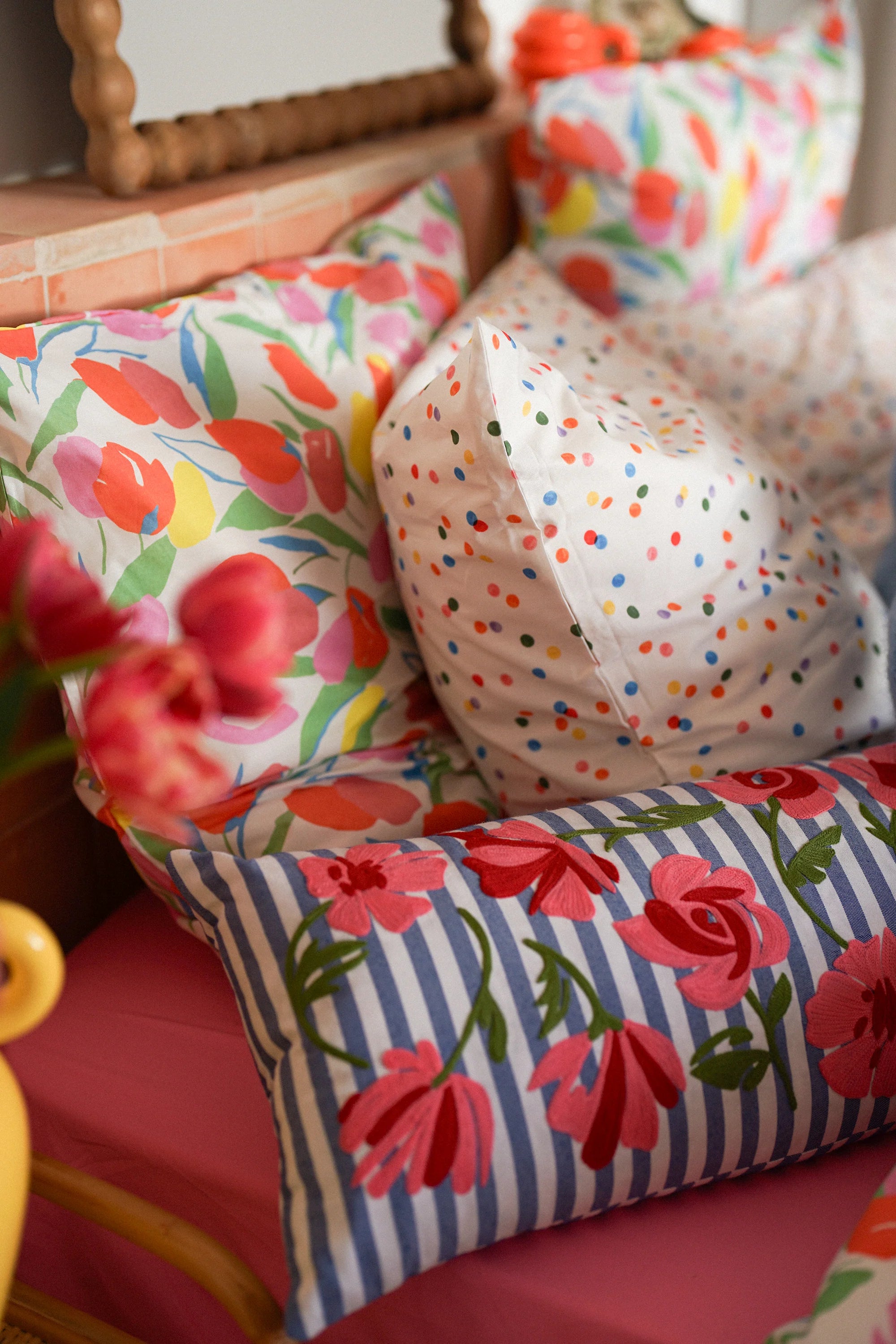COUSSIN AVA TULIPES