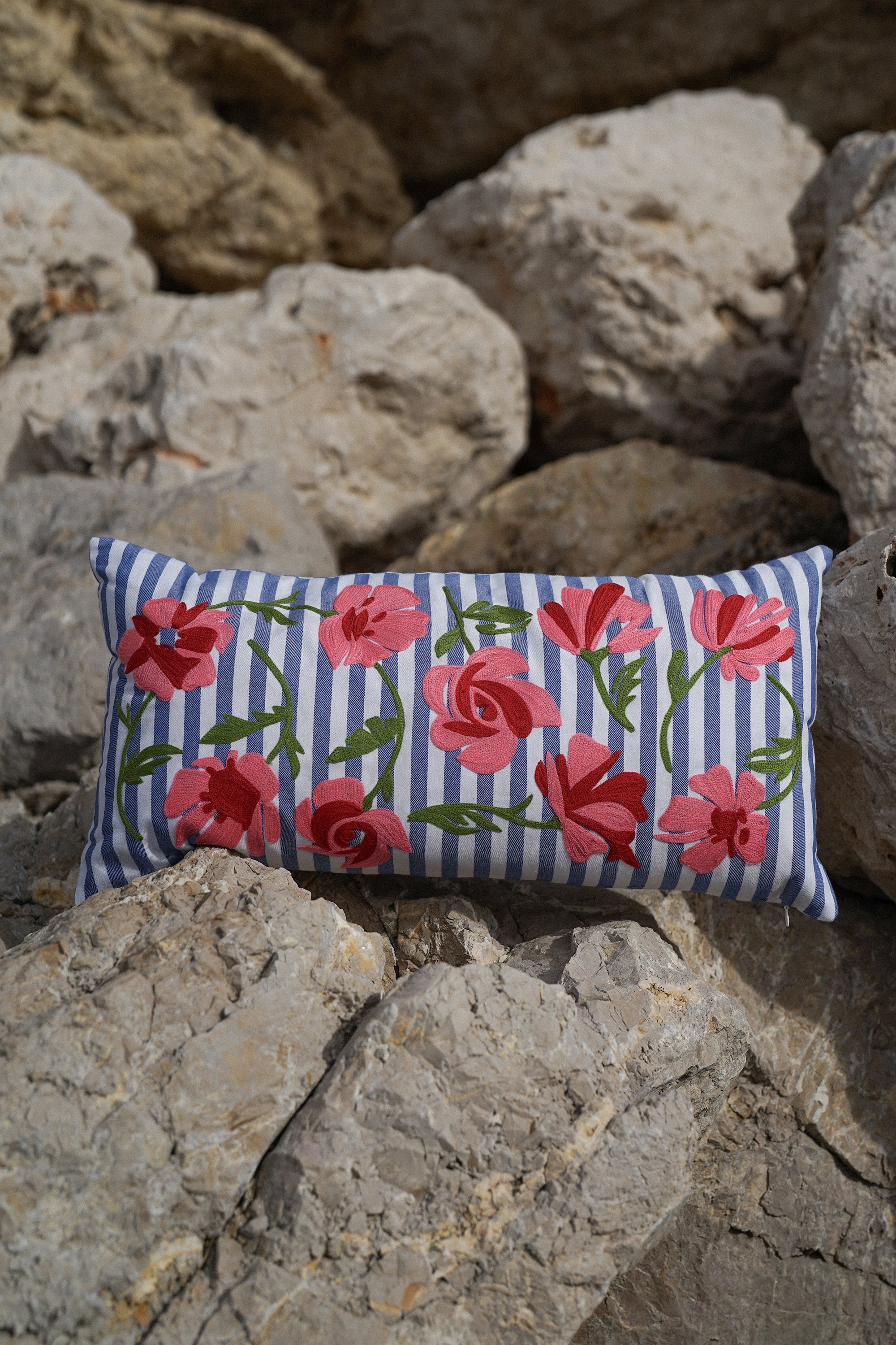 COUSSIN AVA TULIPES