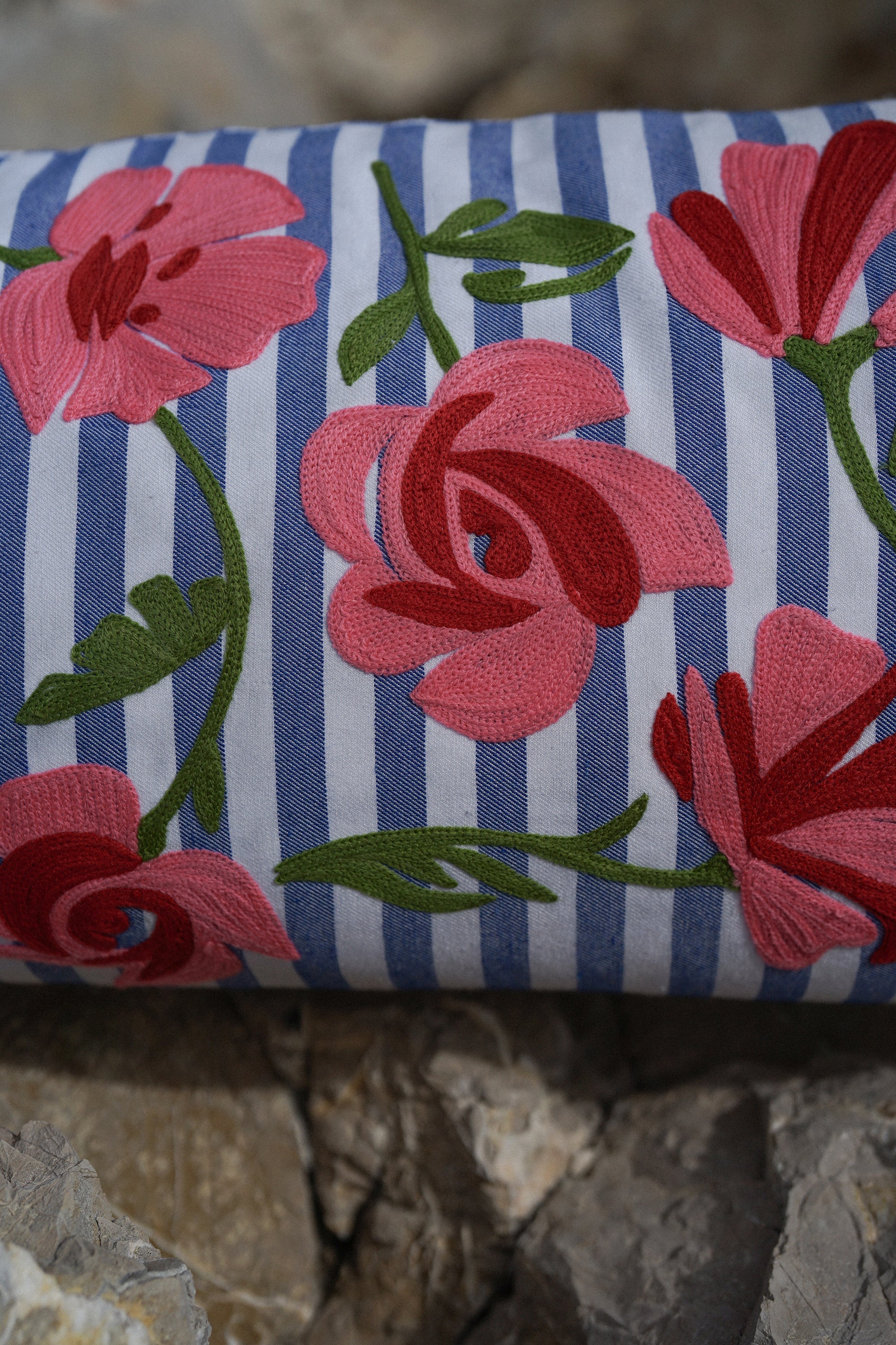 COUSSIN AVA TULIPES