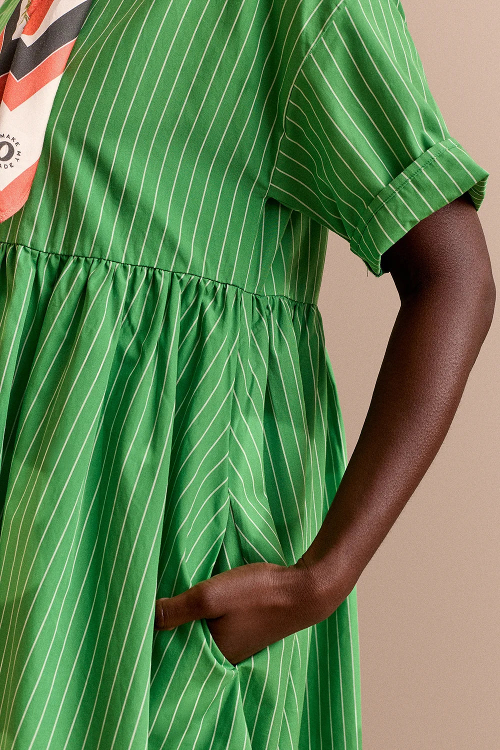 ROBE FRIDA RAYURE TENNIS VERT